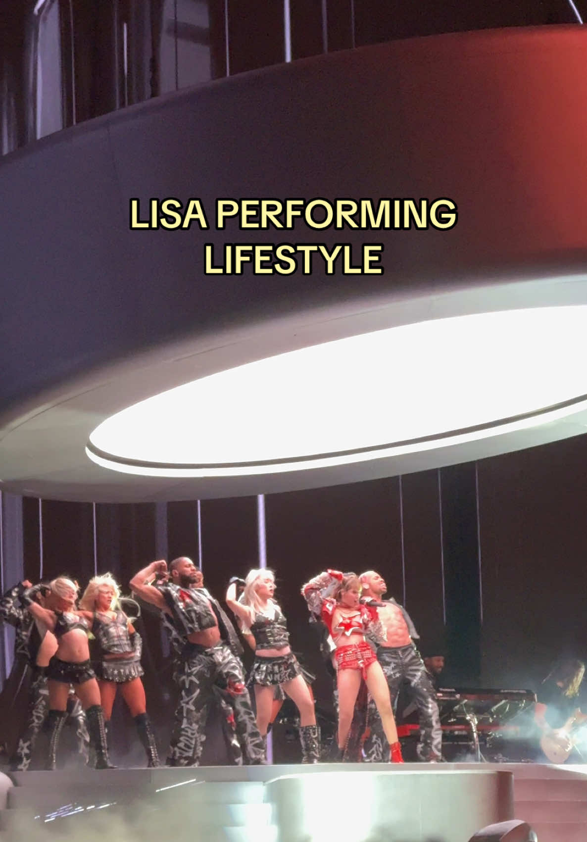 with two big light bulbs on her 💡🤣 also one of my fav outfits of hers from tn ❤️ #lisa #lisachella #coachella #coachella2025  #Lifestyle @LISA 