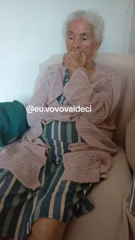 Vovó com fome 🤭