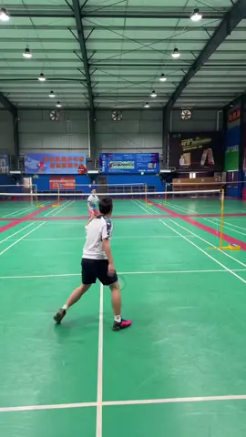 Backhand smash #badminton #badmintontiktok #badmintontraining #badmintonun #caulong #badmintonlovers #kythuatcaulong #hoccaulong #caulongphongtrao #yeucaulong 
