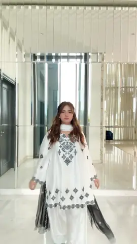 POV: You found Roushi's white outfit at Namal 🤍 Shipping worldwide whatsapp for order +923194318822 #viral #foryou #foryoupage #trend #namalclothing #dressdesign #pakistanidress #roushi #roshi #roshee #roshioutfits #meemsemohabbat #farshishalwar #uk 