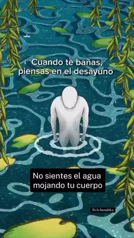 Desconecta del Ruido Mental: Encuentra la Paz en el Aquí y Ahora (Mindfulness) Imagina tu mente como el cielo.  Los pensamientos, como nubes que pasan.  A veces, son densas y oscuras, otras, ligeras y luminosas.  Pero el cielo, permanece.  Tú eres el cielo, el observador, no las nubes.  No eres tus pensamientos ni tus emociones; eres la conciencia que los observa. Practicar mindfulness te ayuda a identificar esos pensamientos y emociones sin juzgarlos, simplemente observándolos.  Estudios científicos, como los realizados por la Universidad de California, demuestran que la meditación mindfulness reduce la actividad en la amígdala, la parte del cerebro asociada con el miedo y el estrés, promoviendo la calma y la regulación emocional. Para empezar, dedica solo 5 minutos al día a concentrarte en tu respiración.  Observa la entrada y salida del aire, sin juzgar.  Si tu mente divaga (que lo hará!), simplemente regresa suavemente a la respiración.  Con la práctica, ese espacio de atención plena se ampliará, creando una mayor sensación de calma y bienestar.   Recuerda, disfrutar del presente no es escapar de la realidad; es conectar con ella de forma consciente y plena.  Es encontrar la paz en medio del caos, la serenidad en medio de la tormenta.  Eres más grande que tus pensamientos y emociones.  Eres el observador, el cielo sereno que observa las nubes pasar. ¡Descúbrelo! #mindfulness #meditación #bienestarmental #saludmental #aquiyahora #pazinterior #pensamientos #emociones #observador #consciencia #presente #calma #serenidad #chhunabku #sabiduríamaya #respiración #atenciónplena #desconecta #conecta #mago_2409 