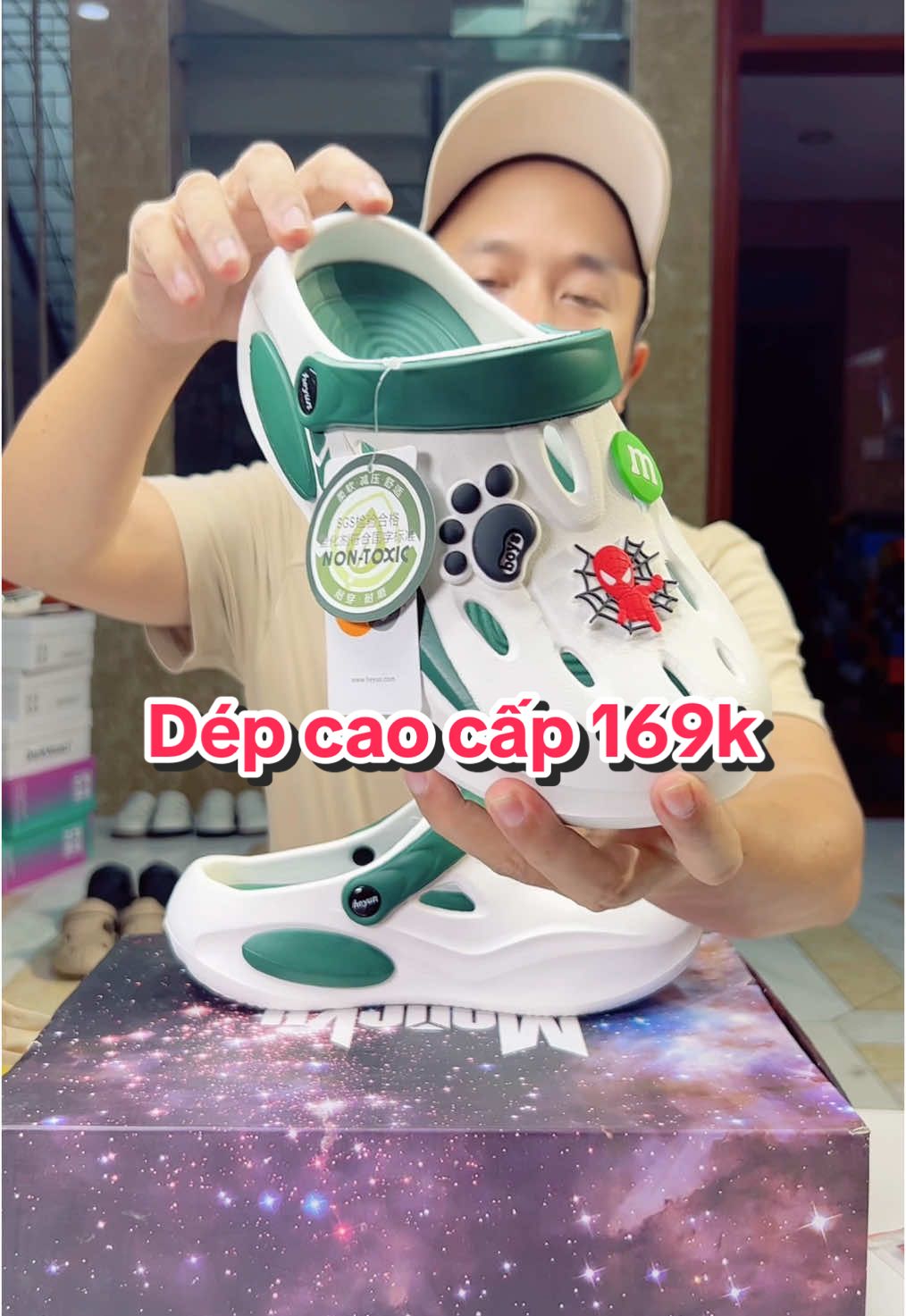 Đôi dép này vừa đẹp vừa xịn xò lắm ạ #manhgiay #manhbangiay #depnu #depnam 