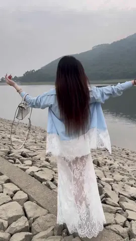 Bằng tuổi tôi nhiều người họ đã có tất cả #xuhuong #xuhuongtiktok  #phoidoxinh #setboxinh #thoitrang #thoitrangnu #somi #chanvay 