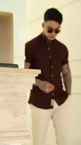 Um destaque para nossa linha em camisaria manga Curta Gola Padre. Um peça atemporal que cai bem com qualquer look, seja em uma mbiente formal ou descontraído! Seja autentico use OXING.