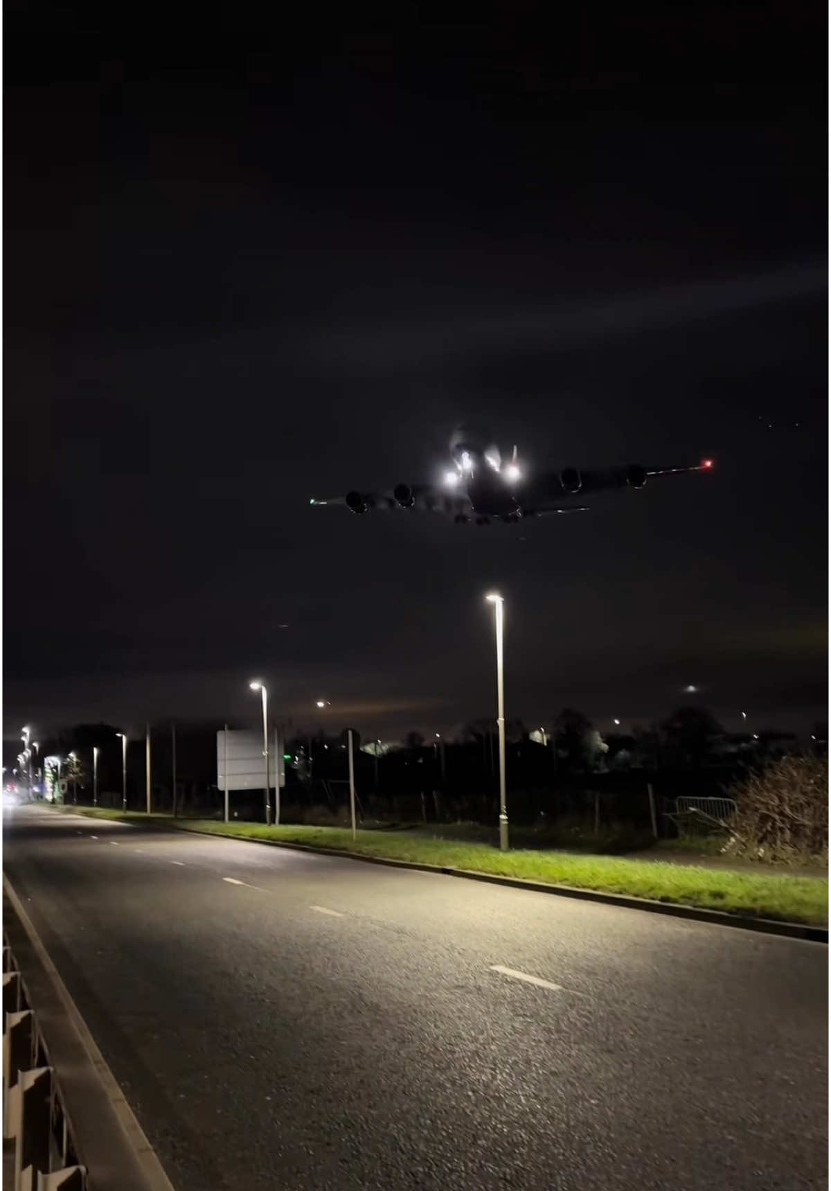 Buồn nhát khi bay đêm#yeumaybay✈️❤️ #xuhuongtiktok2025 #ngammaybay #nhacbuon8x9x 