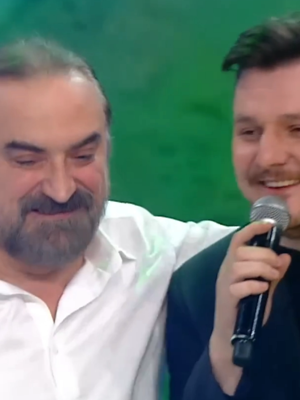 Dağlarun dumani, yok yarun imani Ayruluk dedunda, daha değil zamani  #ekinuzunlar #volkankonak #kuzeyinoğlu #müzik #canlıperformans #kemençe #keşfetbeniöneçıkart #fyppppppppppppppppppppppp #keşfet #keşfetteyizzz @Ekin Uzunlar 