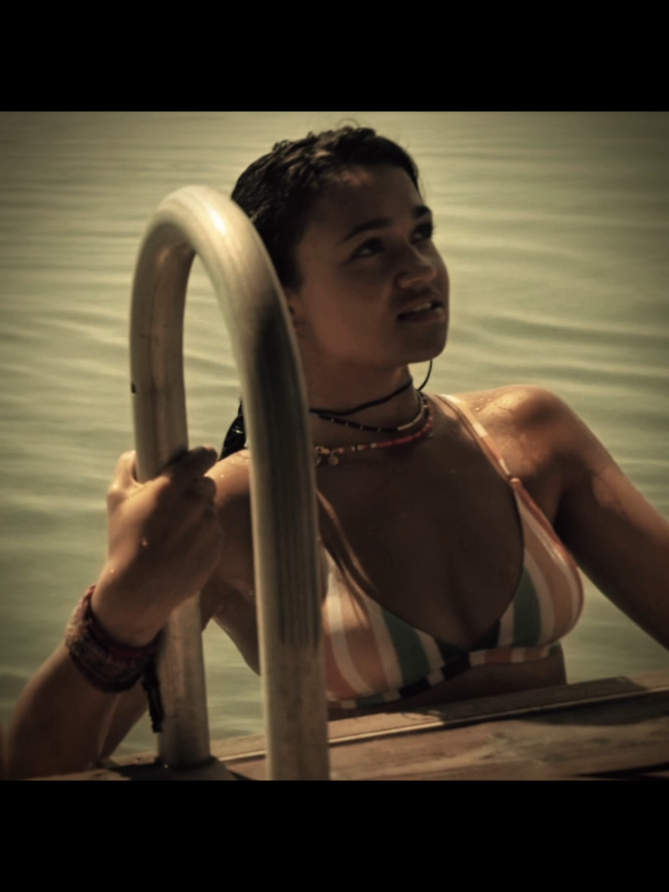 I might post a Madelyne Cline edit next idk . scp: kitwalke7  audio: maxisaudios . #kie #kiaracarrera #kiaracarreraedit #edit #hitemupstyle #outerbanks #obx #fyyyyyyyyyyyyyyyy #fyp #outerbanks_editss10 #makethisviral 