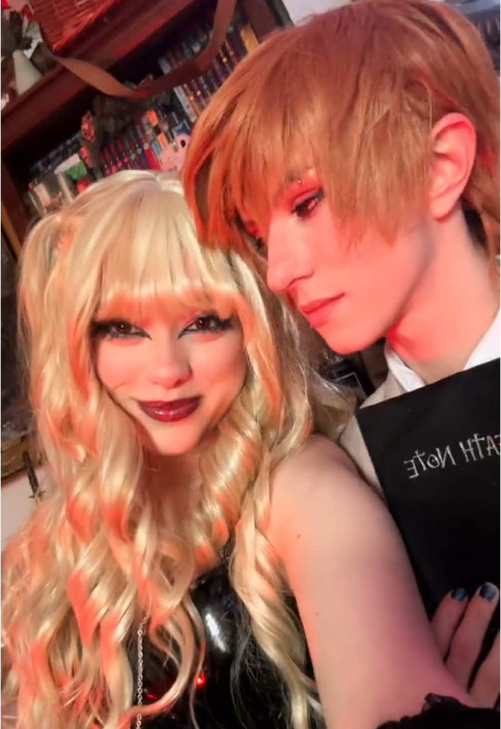 I MISS YOU COME HERE. @ronᯓ★ #deathnotecosplay #deathnote #misaamane #misaamanecosplay #lightyagami #lightyagamicosplay 