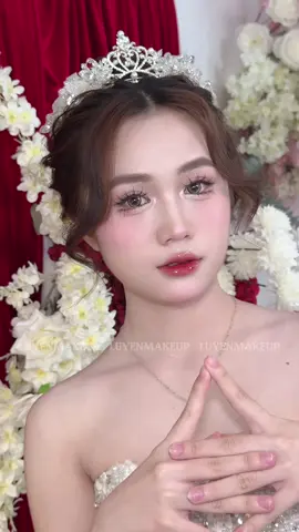 Bé dâu🍓 xinhh hôm nay của e🥰 #makeupluyenle #luyenmakeup #makeuptainha #makeupcodauhcm #tonehongbaby #makeupnhenhang #tiktoktrending #xuhuong #viral #makeupaodai #codau #trangdiemcodau #makeupcodaudep #xuhuong2025 #tiktoktrending                 