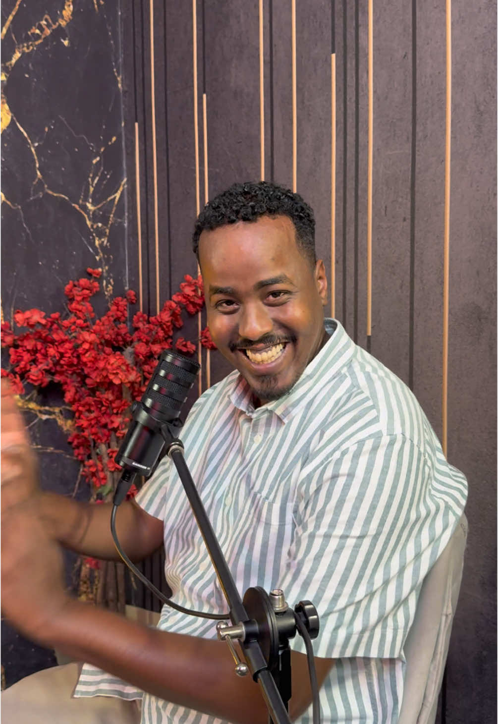 Geedi Sahan iyo Hussein Jama oo nagusoo booqday SULTAN STUDIO Xarunta Qahira | Ka daawo xalqada Youtube Geedi Sahan @geedisahan @H U S S E I N  J A M A (Fahdi) @IBrahim CM #somalitiktok #geedisahan #husseinjama #sultanstudio #ibrahimcm #somalicowboy #anfac #sultanfilms #somalipodcast @SULTAN FILMS 