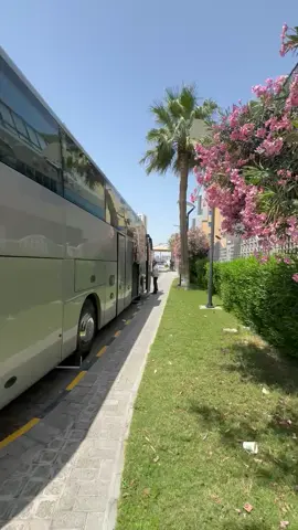 الحافلات الفاخرة مرسيدس بطلتها الجديدة  تتميز بـ يتميز باص مرسيدس vip بمقاعد جلدية وثيرة توفر جلسة مريحة لساعات طويلة. المقاعد قابلة للتعديل وفقًا لراحة الجالس مما يوفر راحة أكبر. تصميم داخلي يضمن الراحة والاسترخاء مع مساحات واسعة للأرجل.  مقصورة ملكية بجلسة كنب فاخرة تصلح لضيافة كبار المسافرين.  زودت هذه الباصات للإيجار بتقنيات حديثة، وشاشات ترفيهية فردية، ونظام صوتي عالي الجودة، وإضاءة LED مخصصة. اتصال إنترنت سريع وبلا حدود لضمان بقائك متصلاً بالعالم.  ديكور داخلي يجمع بين الفخامة والحداثة لإبراز إحساسك بالترف.  سواء كنت تخطط لنقل ضيوف vip أو تنظيم فعاليات شركات، أو جولات سياحية فاخرة، أو مناسبات خاصة، فإن حجز باص vip سيوفر لك ولضيوفك تجربة سفر لا مثيل لها. 🛑 للحجز والطلب تواصل معنا على الرقم : 0550303299  #اكسبلورexplore #capcut #ماشاء_الله #الرياض #رحلات_عائلية #تنظيم_رحلات #fypシ #رحلاتك_معانا_متعه 