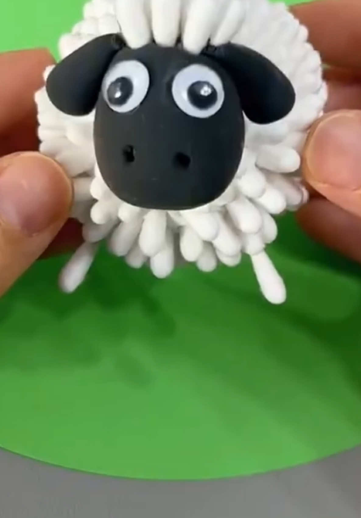 Cotton swab creative parent-child children handmade diy family challenge cotton #KidsActivities #CreativeKids #FunWithKids #ArtsAndCrafts #CraftingWithKids #KidFriendly #Upcycle #HomemadeCrafts #ParentingTips #FamilyFun #InstaDIY #KidsCrafts #ArtForKids #KidsArt #ArtWithKids #CreativeArt #KidsImagination #KidsCreativity #STEMActivities #ArtEducation #MomLife #CraftsForKids #KidsFun #KidsArtProjects #PlayfulLearning #CreativeParenting #artdaily #DIY911 