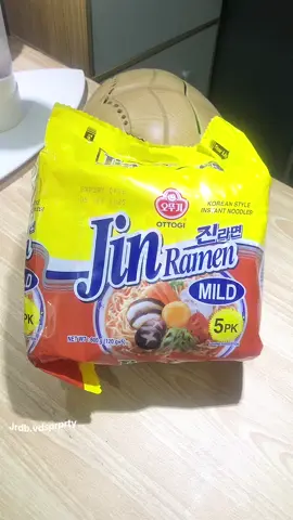 Jin Ramen Mild #ramen #ramennoodles #jinramen #ramenmukbang #midnightsnack #snack #snacks #highlyrecommended #affordable #fyp #fypage #fyppppppppppppppppppppppp #fypシ゚ 