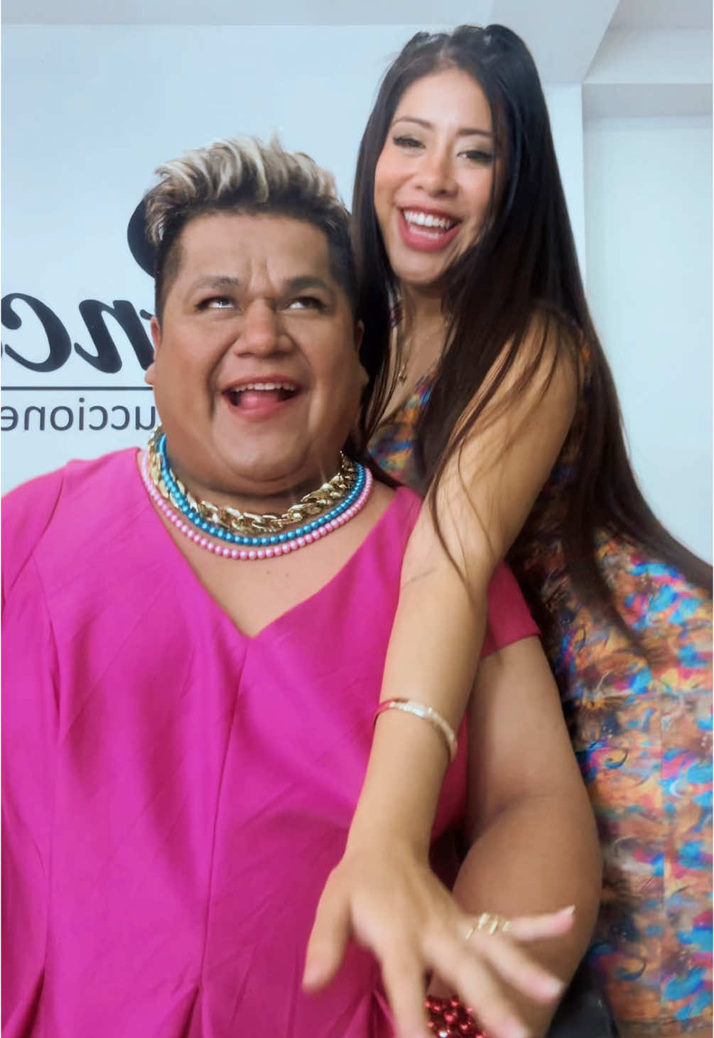 Ni cuenta se dió 🤣🩷 #paratiiiiiiiiiiiiiiiiiiiiiiiiiiiiiii #bailalo #bailaloroki🤣 #fypageシ #lacasadelacomedia 