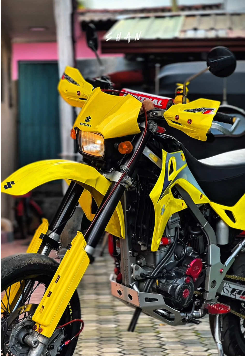 චීස් නම් චීස් 🥹💛 #fypシ゚ #shan #favourite #sbtracker250cc #bikelovers❤ #famous #viralvideo #CapCut #japanbike🇯🇵🇱🇰🏍❤️ #bikesoftiktok #statusvideo #cinematic @LK Motors & Modifications 🇱🇰 