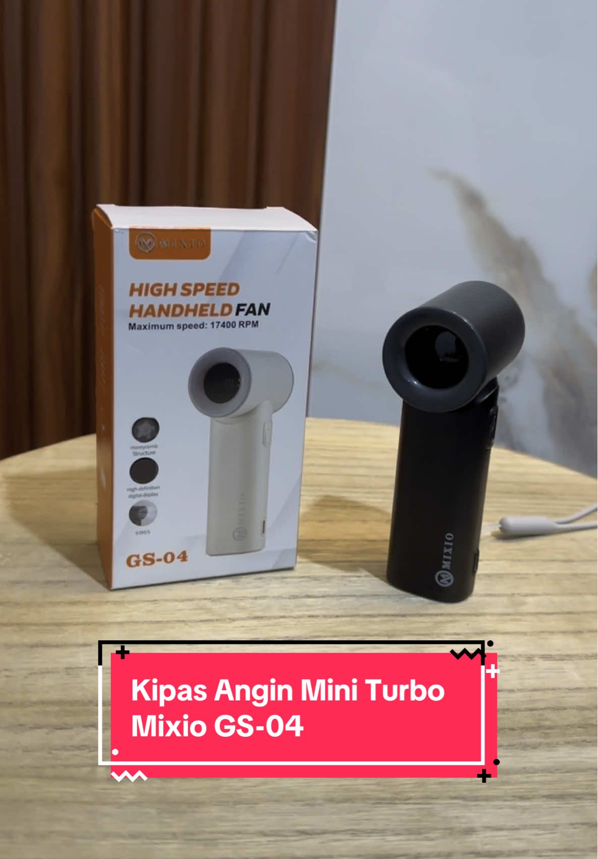 Kipas angin mini turbo MIXIO GS-04 ini kecepatan anginnya bisa sampai 17.000 Rpm. Playtimenya bisa sampe 8 jam. #mixio #mixioofficial #kipasanginmini #kipasangingenggam #kipasanginportable #kipasanginkencang #mixiogs04  