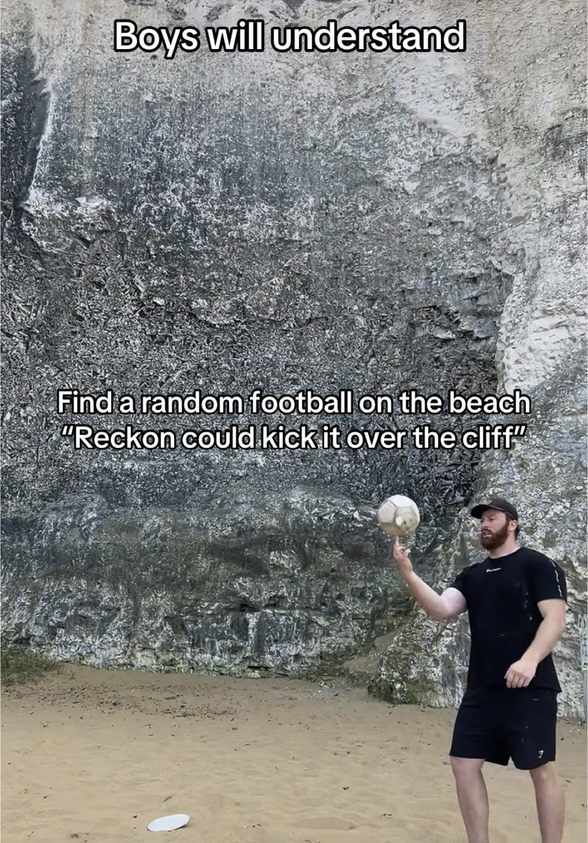 No better activity that finding a pointless challenge with the boys or the homie #beach #theboys #football #challenge #footballchallenge 