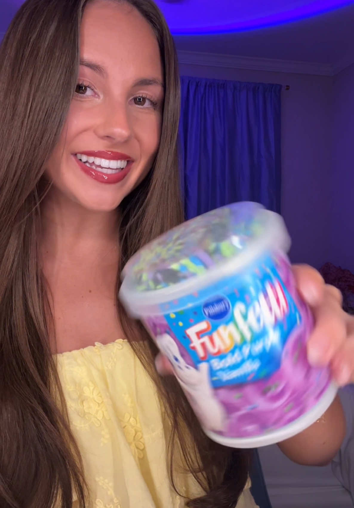 Purple funfetti frosting mukbang💜🧁#funfettiicing #icing #funfetti #purpleicing #asmr #mukbang #fyp #fypシ #シ #dessertmukbang 