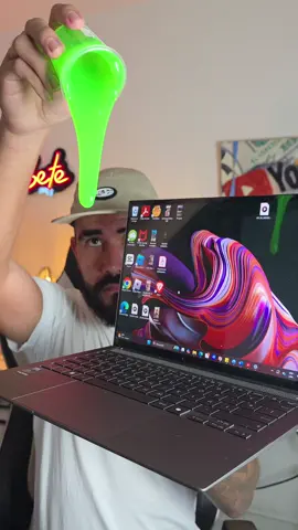 👽👾99,9% de los tecnicos de PC no quieren que tu sepas esto vas a ir a otro nivel🤯 ✅ Windows +k = rreplica la pantalla ✅ Ctrl +shift + Windows +b = reinicia a placa de vídeo ✅ Windows +r (netplwiz) ver usuarios de Windows ✅ Windows + r (MRT) = antivírus de Windows ✅ Word.new /usar OFFICE online#TECH #tecnologia #pruebas #test #viral #cristianridzer #reaccion #tecnologiacolombia #techcolombia