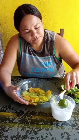 comi um prato de limão com sal