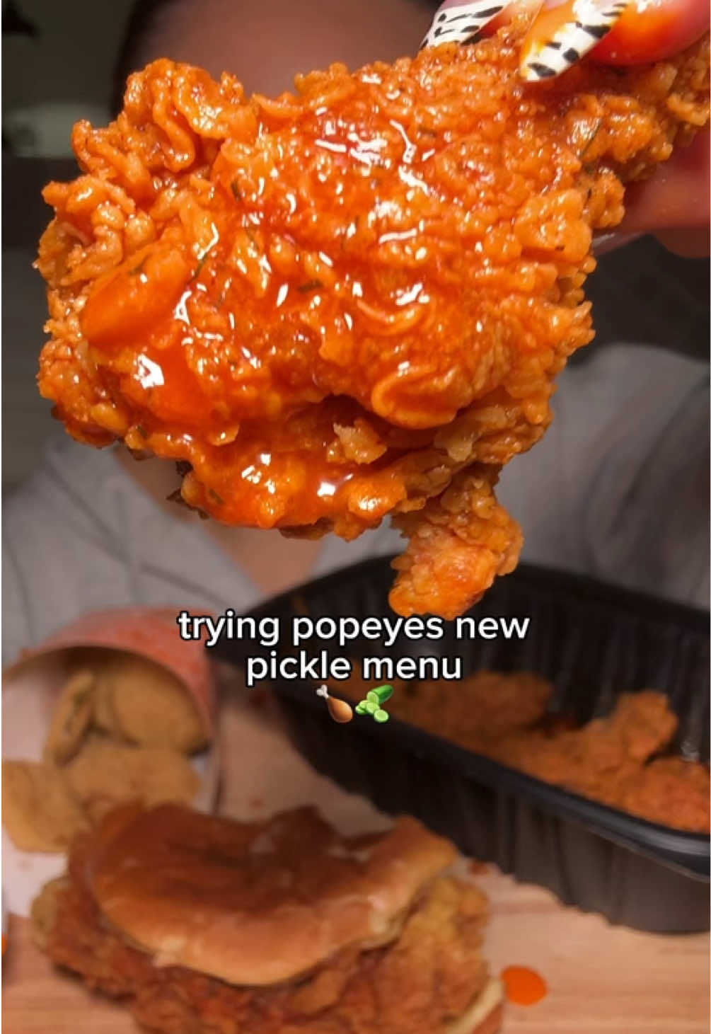 finally trying @Popeyes new pickle menu and it did NOT disappoint✨ #popeyes #popeyeschicken #popeyeschickensandwich #popeyesmukbang #popeyespicklemenu #pickles #mukbang #foodreview #mukbangeatingshow #eating #eatingsounds #eatwithme #crunchy #crispychicken #friedchicken #chickensandwich #la #foodtiktok 
