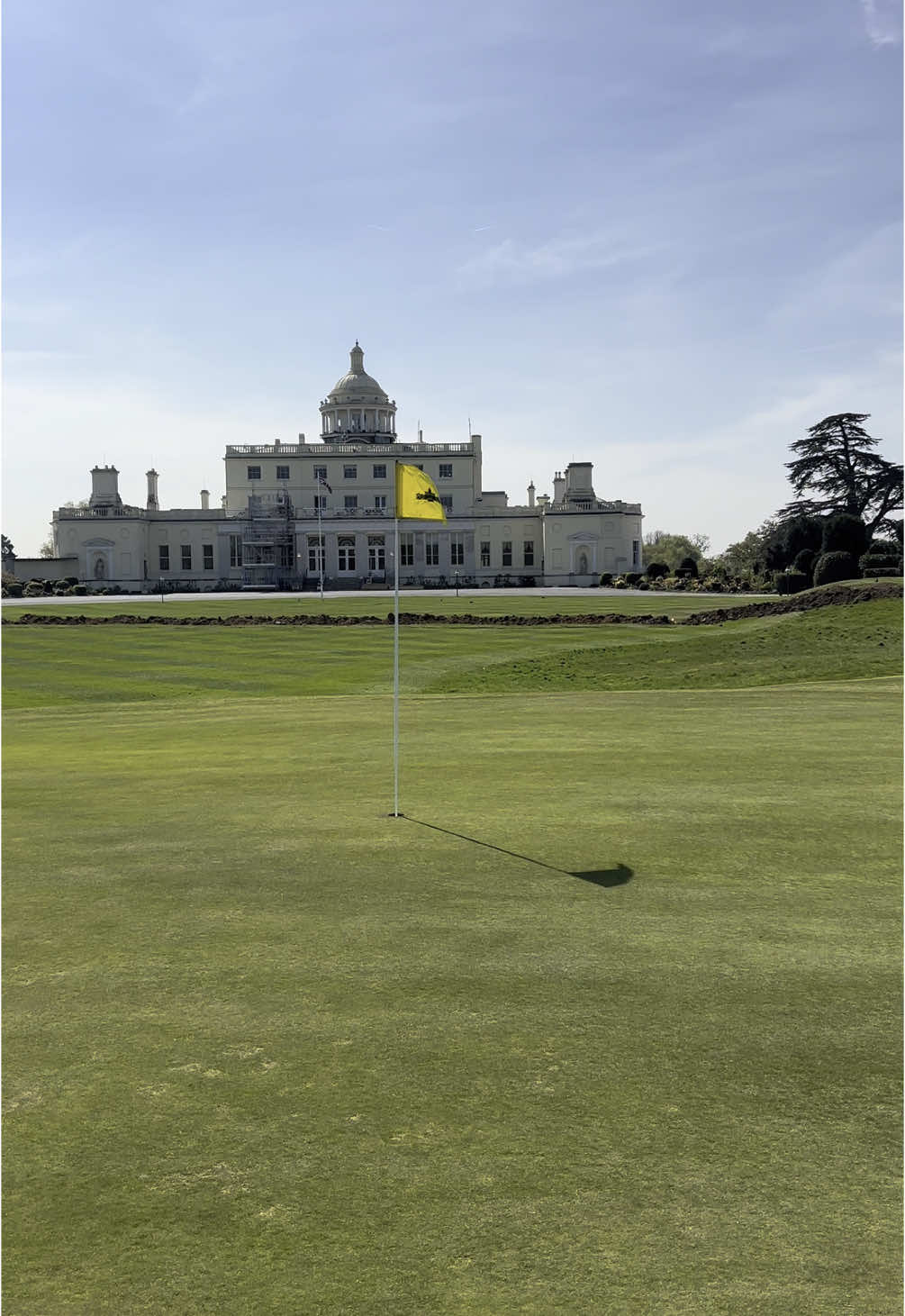 Best club ‘in’ London?  Stoke Park Country Club is back open and is better than ever ❤️  Definitely the best I’ve played so far  1. Stoke Park 2. Wyke Green 3. Richmond Golf Club