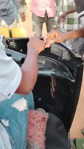 بدون 😅🤣
