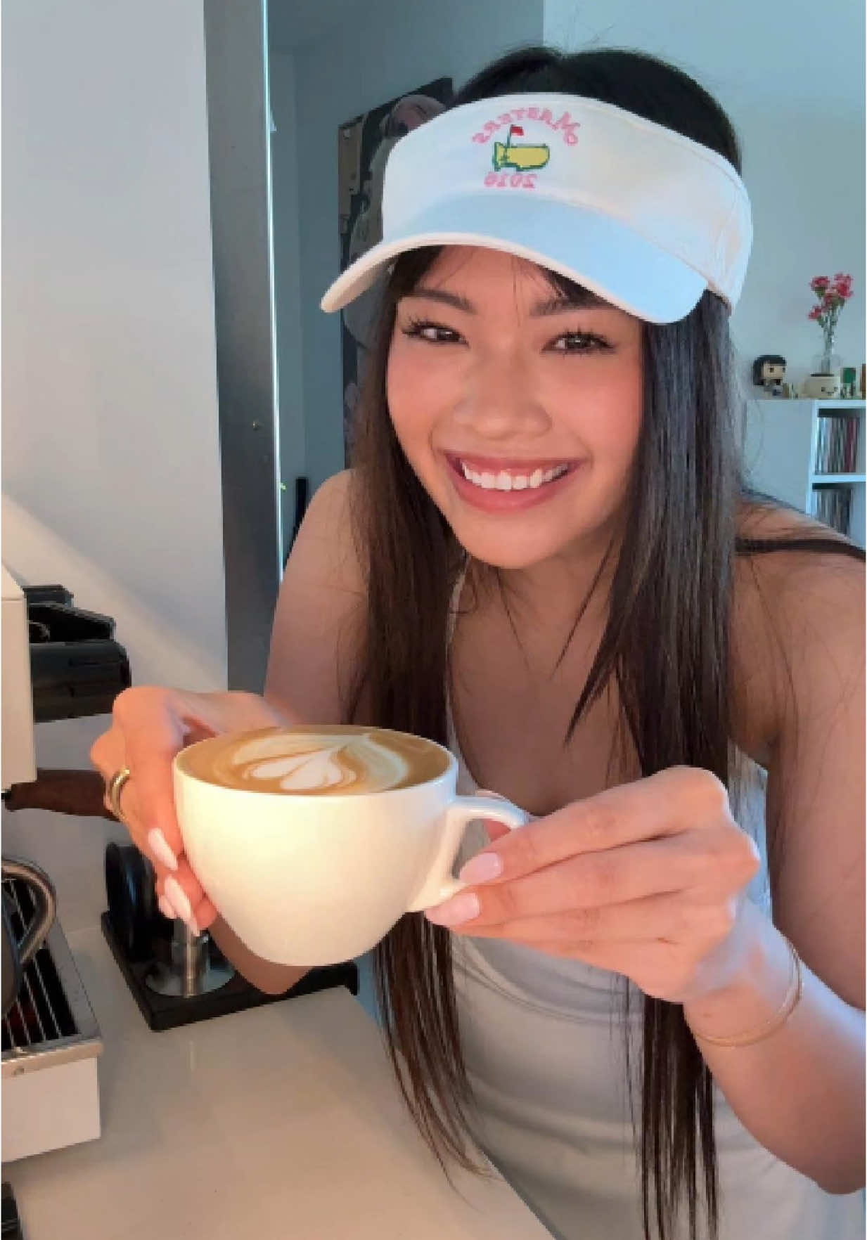 Do u like my golf outfit? 😂 happy masters weekend ⛳️🏌🏽‍♂️#golf #fypシ #coffee #espresso #latteart #barista #masters