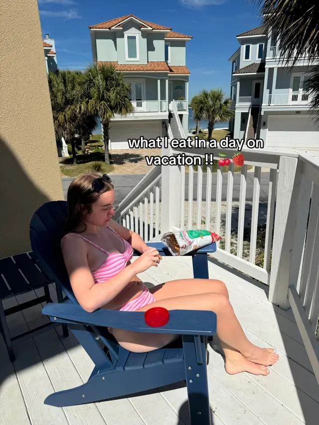 what I eat in a day on a beach vacation in florida! 🍓🍒 #whatieatinaday #whatieat #eatinghabits #whatiate #whatiatetoday #florida 