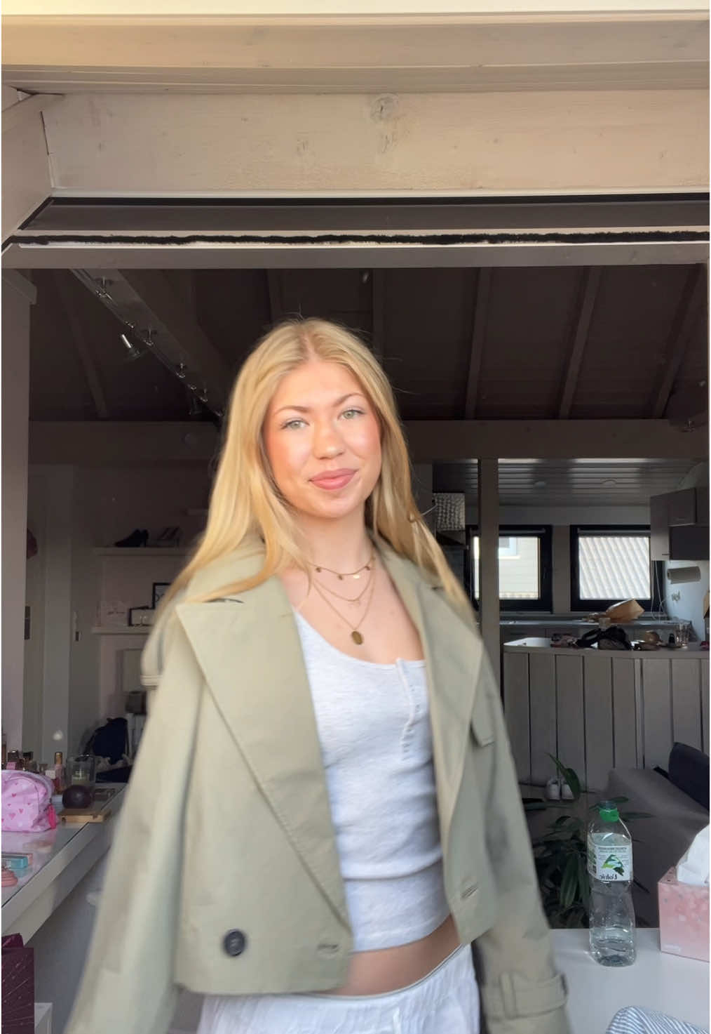 look at you 🌺 #foryou #fyp #blondie #OOTD #outfit #cleangirl 