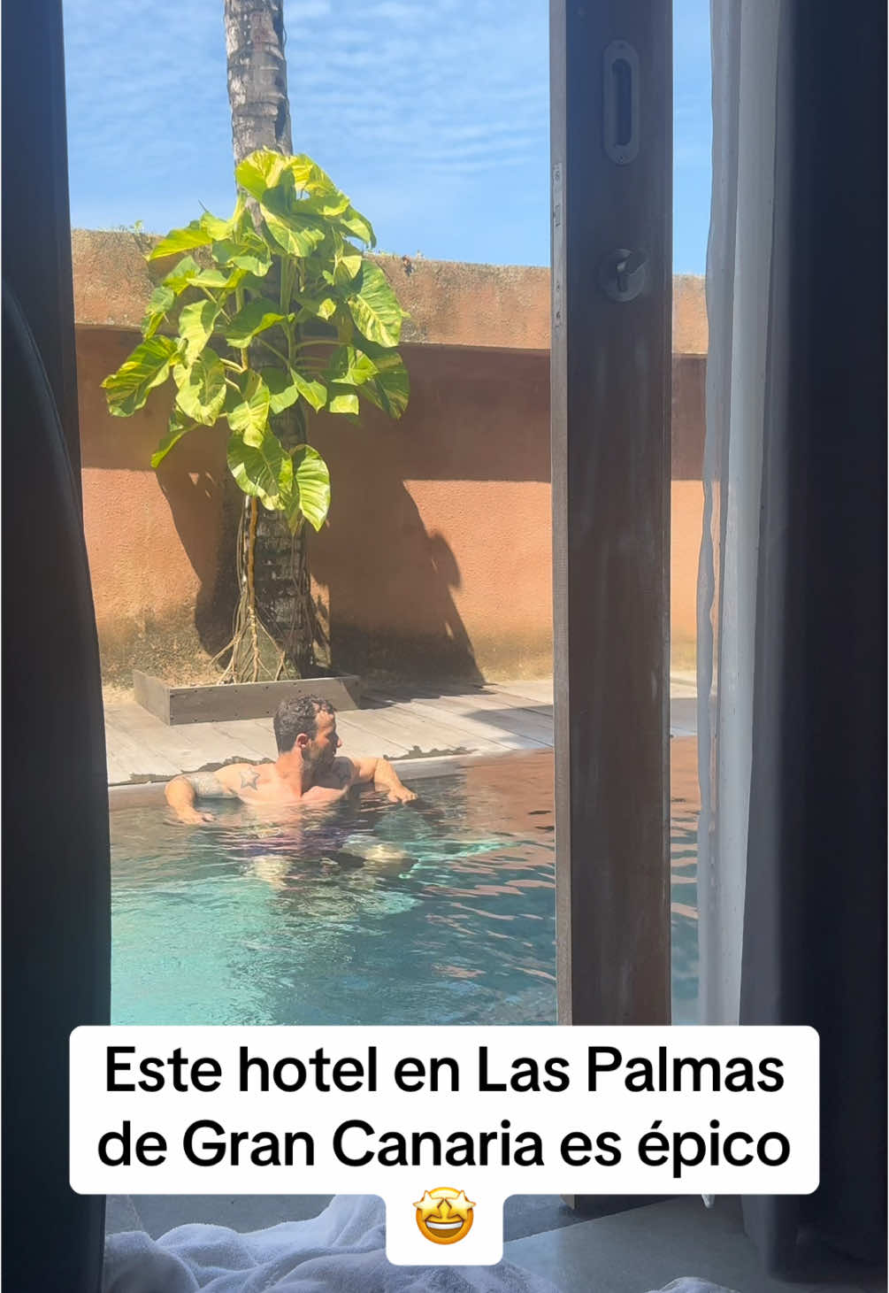 De la habitación directo a la piscina 🤩🙌🏻 Este hotel en Las Palmas de Gran Canaria es épico 🤩🤩 #grancanaria #islascanarias #travel #adventure 