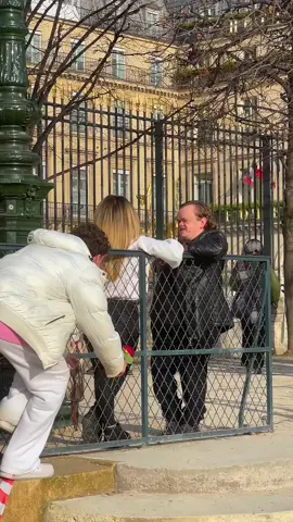 Cute couple 🙈😂#tonyczech33 #socialexperiment #reaction #rose #tony #usa🇺🇸 