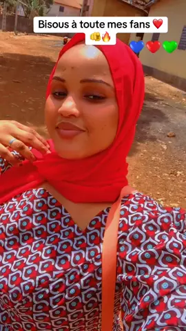 Bisous à toute mes fans ❤️❤️🔥💍#visibilité ##visibilité #titokfrance🇫🇷 #france🇫🇷 #tiktokviral #tiktokviralvideos #tiktokguinee224🇬🇳 #tiktokguinee224🇬🇳 #devenirviralsurtiktok #viralditiktok🔥 #devenirviralsurtiktok 