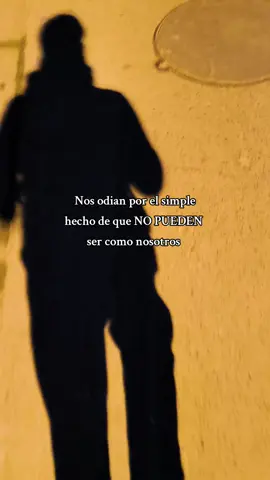 ✈️🚗en algún lugar del mundo🚗✈️🧃✨❤️‍🩹🖤🥀 Nos odian por el simple  hecho de que NO PUEDEN  ser como nosotros 🧃✨❤️‍🩹🖤🥀