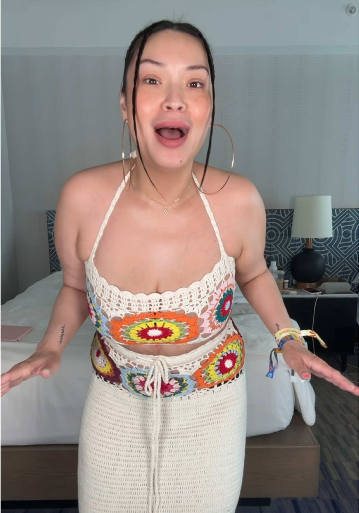 SHOCK THERAPY DAY 2 : No sleeves.  @Revolve 