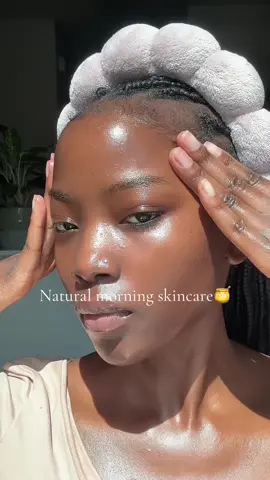 My morning routine💕#creatorsearchinsights #naturalskincare #glowingskin #skincareroutine #glassskin #skincaretips #skincare #clearskin #foryoupage #vivianunice 