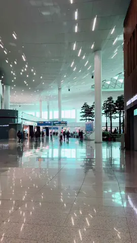 New York: where every street corner feels like a music video ✈️🏙️ 🎶#NYCTravel #CityVibes #InternationalLove #UrbanAdventure #explorenyc 