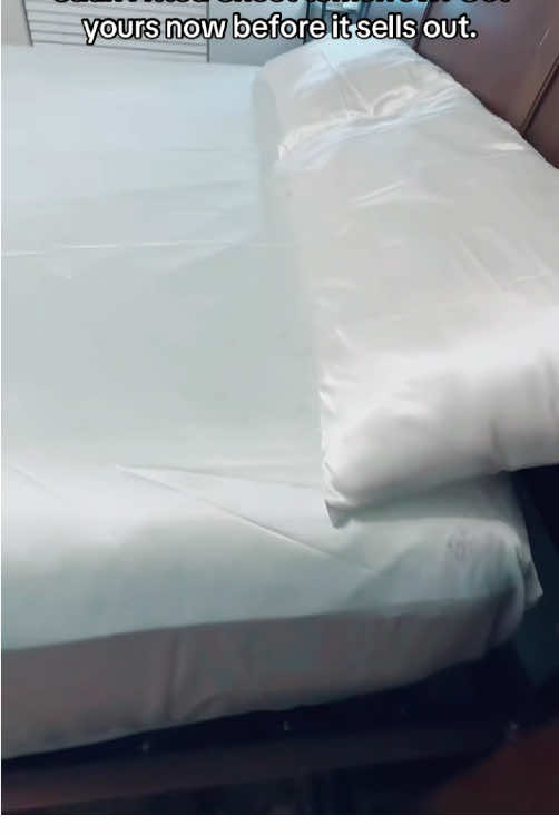 Imagine having this Solid Color Satin Fitted Sheet tomorrow! Get yours now before it sells out.#tiktokshopfinds #tiktok #viralvideo #tiktokmademebuyit 