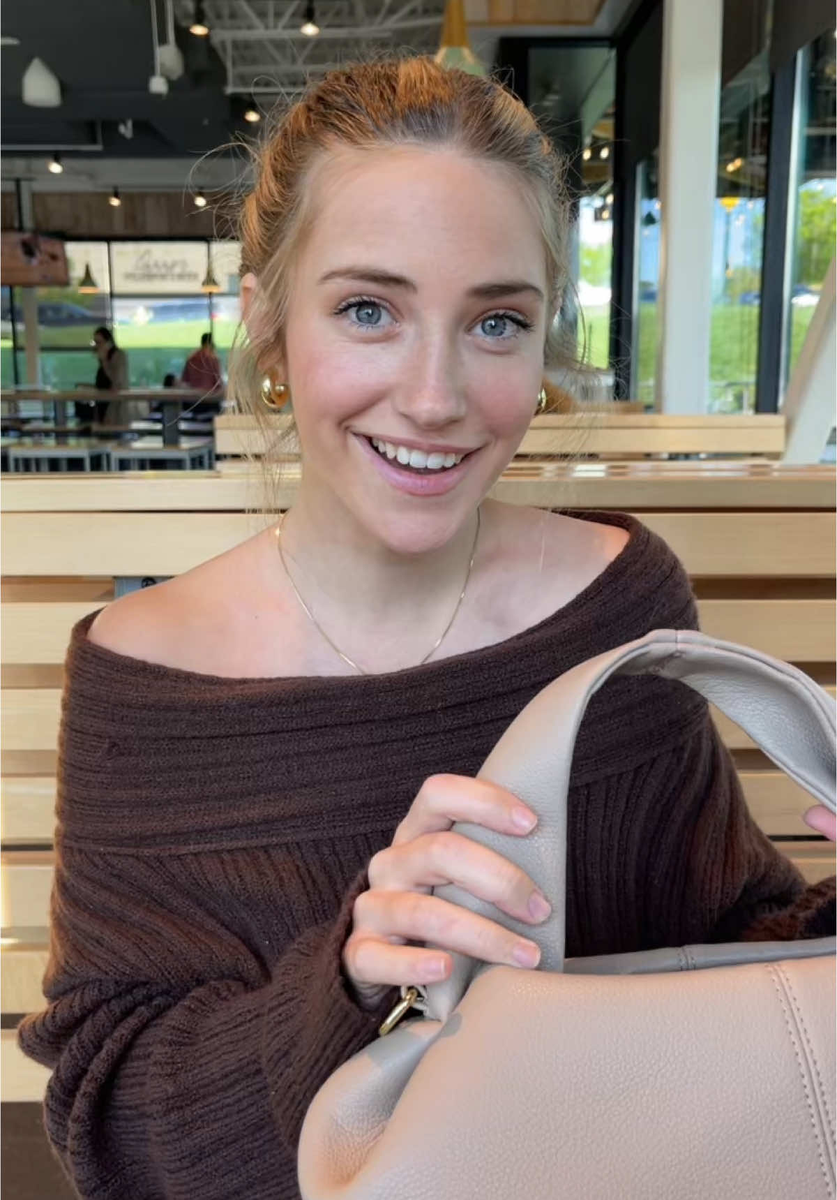 Just thought I’d offer 😌 @Austin Michael #couple #relateble #relationshiptips #funny #couplegoals 