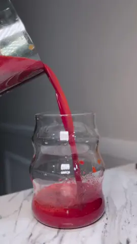 Taste so good 😋 #healthyjuice #miniafro_ #juicermachine #hotgtjuicer #creatorsearchinsights 