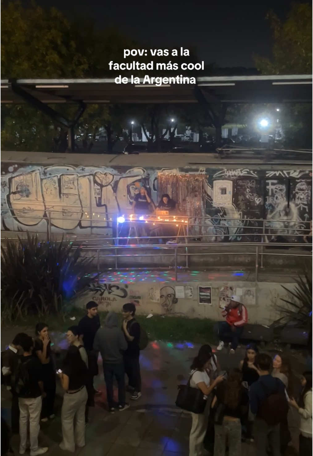 amamos el afterfadu 🫦.       #fadu #diseñodeindumentaria #diseño 