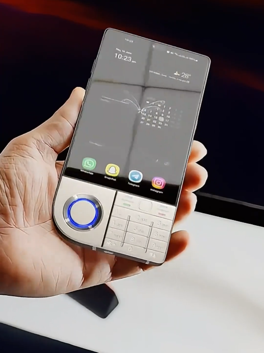 Which do you think is more practical, it or the three-fold? #Samsung #Mobile Phone #Mobile Digital #Digital Technology 