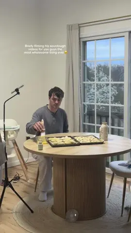 His sourdough series is literally so cute😭 he reminds me of a little grandpa 
