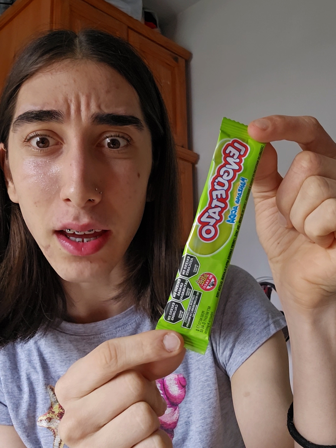 hoy en reseñas que nadie me pidio pero voy a hacer de todas formas pq es mi cuenta de tk: lenguetazo manzana acida #lenguetazo #ayuda