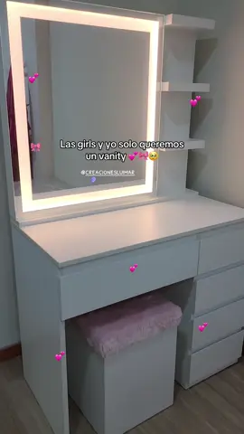 #vanityroom #mueblespersonalizados #espejohollywood #mueblesexclusivos #tocadores #tocador #vanityfair #tocadordemaquillaje💄💅 #makeup #vanity #espejo #girls #vanitymirror 