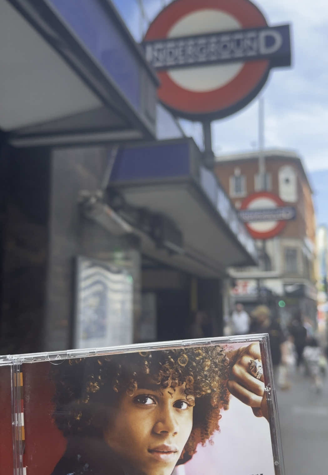 what a journey this cd has been on!! 18 years after i got my first cd ever i met corbin bleu and got it signed 🫂❤️‍🩹 @Corbin Bleu #corbinbleu #greatgatsby #westend #highschoolmusical #broadway 