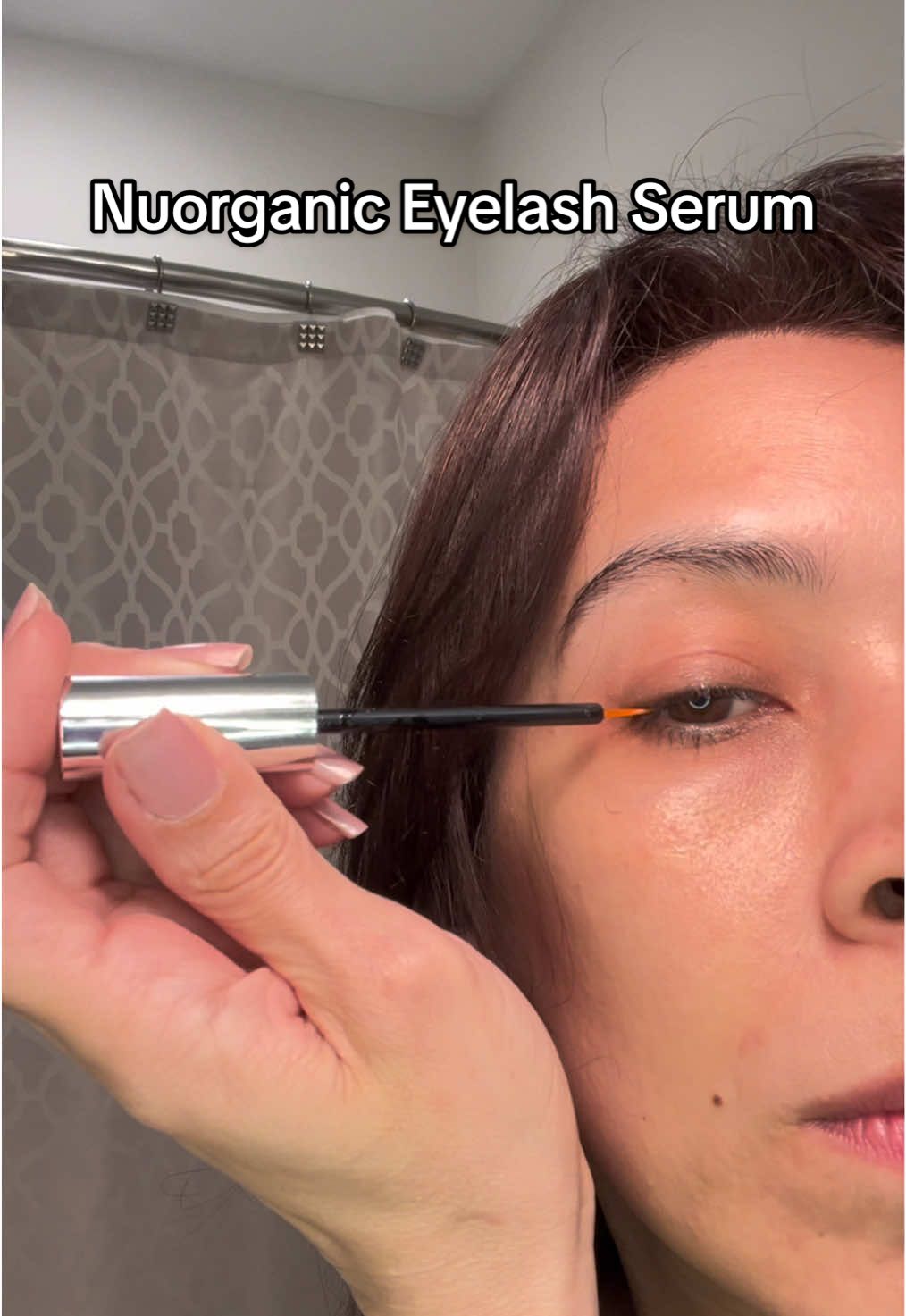 Nuorganic Eyelash Serum is plant-based and packed with Swiss Apple Stem Cells. The fact that @nuorganic is a cruelty free lash serum and made with clean ingredients makes me feel so much better about using it every day. #nuorganiceyelashserum #nuorganic #lashserum #longlashes #beautytips #eyelashgrowthserum #crueltyfreelashserum #lashboostserum 