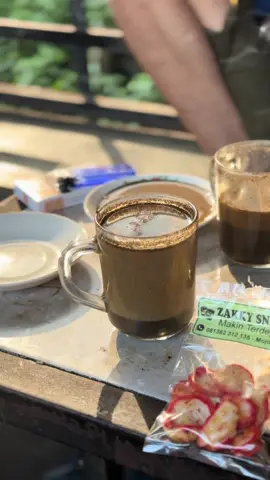 Morning person☕️#fyppppppppppppppppppppppp #masukberanda #fouryoupage #ngopibosss☕☕☕ #sidoarjo 