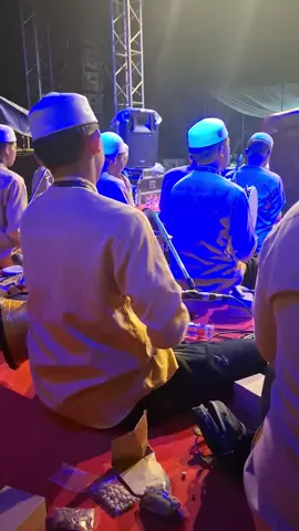 Serat penjajah qosidah viral, versi hadroh 🥰 #fyp #fypシ゚viral #fypシ゚ #fyppppppppppppppppppppppp #mentahanhadroh #hadrohviral #majelisazzahir #zahirmaniaindonesia🇲🇨 #azzahirpekalongan #majelisgandrungnabi #gandrungnabi #trending #viral #fypシ゚viral 