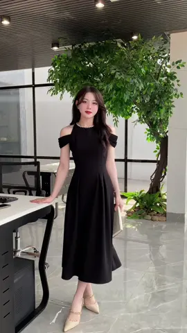 Váy thiết kế trễ vai, cổ tròn phối viền đá dáng A xoè dài sang chảnh #vaydep #vaythietkecaocap #vaydutiecdep #Evii 